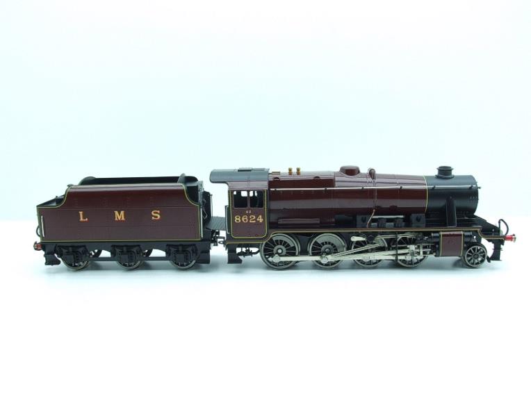 Ace Trains O Gauge E38A, LMS Lined Gloss Maroon Class 8F, 2-8-0 Locomotive and Tender R/N 8624 image 14