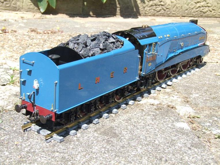 Gauge 1 Aster LNER Blue Class A4 Loco & Tender "Mallard" R/N 4468 Live Steam image 13