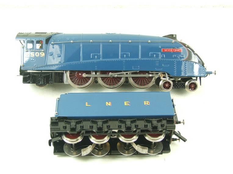 Ace Trains O Gauge E/4 LNER A4 Pacific 4-6-2 Loco & Tender "Silver Link" R/N 2509 image 15