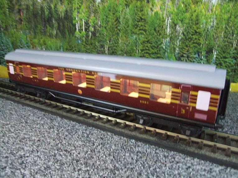 Ace Trains O Gauge C28B LMS Maroon Coronation Scot Coaches x3 Set B Bxd 2/3 Rail Int Lit image 11