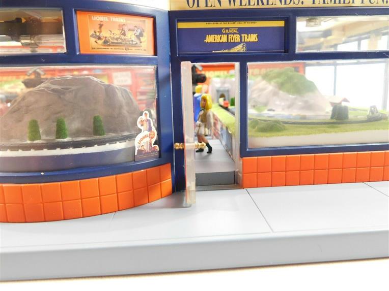Lionel 6-14133 O Gauge Model Shop "Madison Hardware Hobby Shop" No 500 Boxed image 14