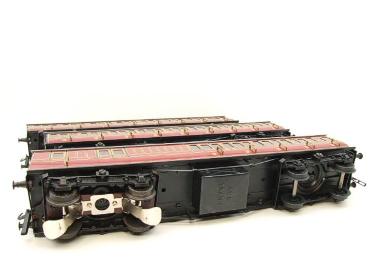 Ace Trains O Gauge C1 LMS x3 Coaches Set Inc Fitted 3 Rail Light Brake Bogie Pick up Boxed image 14