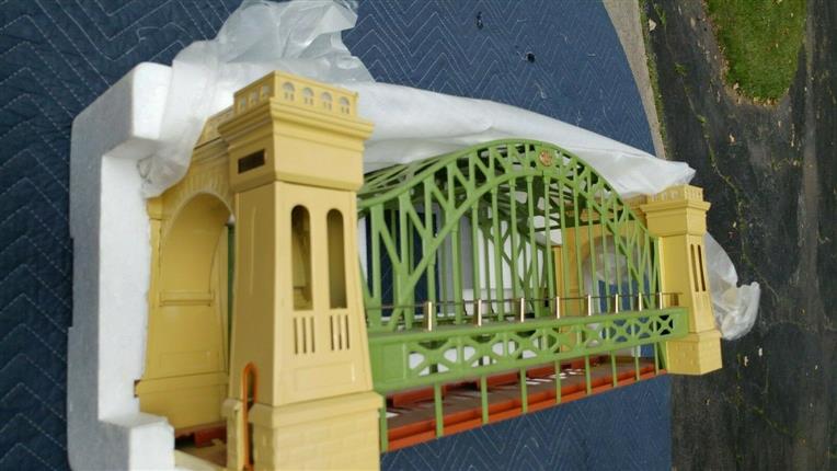 Lionel 10-1015 MTH O Gauge 300 "Hellgate Bridge" Early Colour Cream & Green, All Metal Boxed image 14
