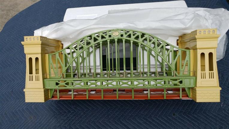 Lionel 10-1015 MTH O Gauge 300 "Hellgate Bridge" Early Colour Cream & Green, All Metal Boxed image 15