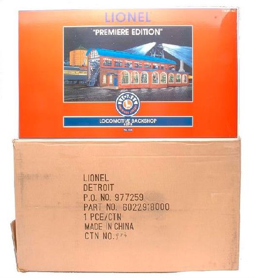 Lionel 6-22918 O Gauge "Premiere Edition" No 446 "Locomotive Backshop" Massive Boxed image 21