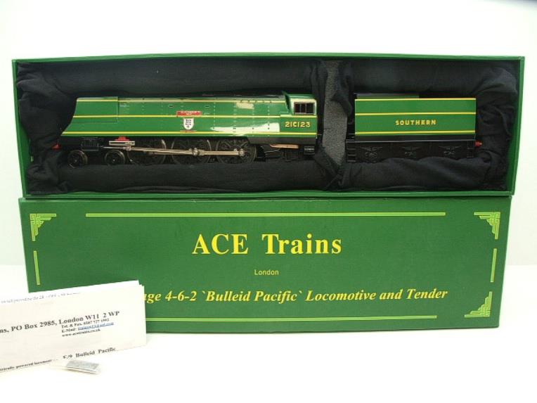 Ace Trains O Gauge E9 Bulleid Pacific SR "Blackmore Vale" RN 21C123 Electric 2/3 Rail Bxd image 18