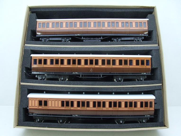 Darstaed O Gauge "LSWR" Suburban Non Corridor Coaches Set x3 Set 2/3 Rail Boxed image 19