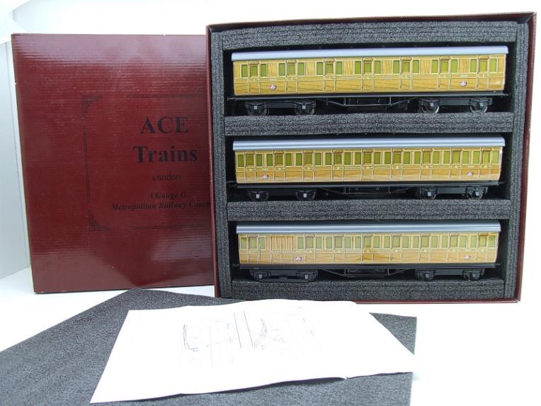 Ace Trains O Gauge C/26S "Metropolitan" x3 Coaches Set 2/3 Rail Interior Lights Boxed as NEW image 21