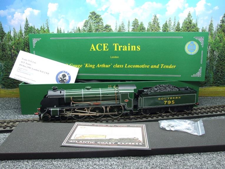 ACE Trains, O Gauge, E34-B3, SR Gloss Lined Olive Green "Sir Dinadan" R/N 795 image 20