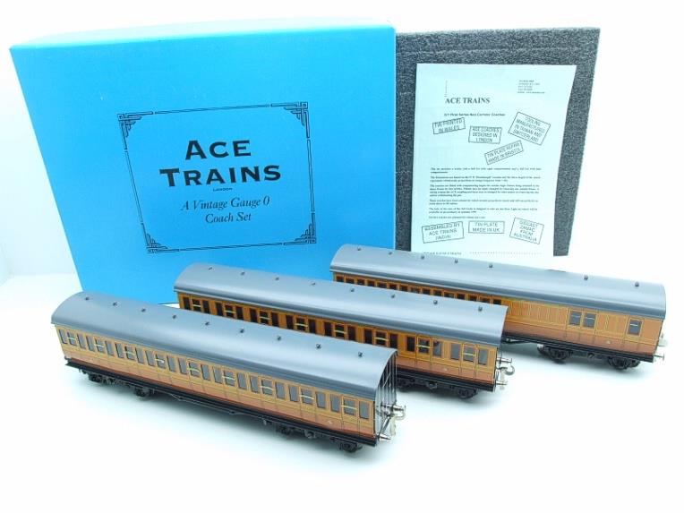 Ace Trains O Gauge C1 "Metropolitan" x3 Coaches Set Includes Working Rear Lamp Fitted Boxed image 19
