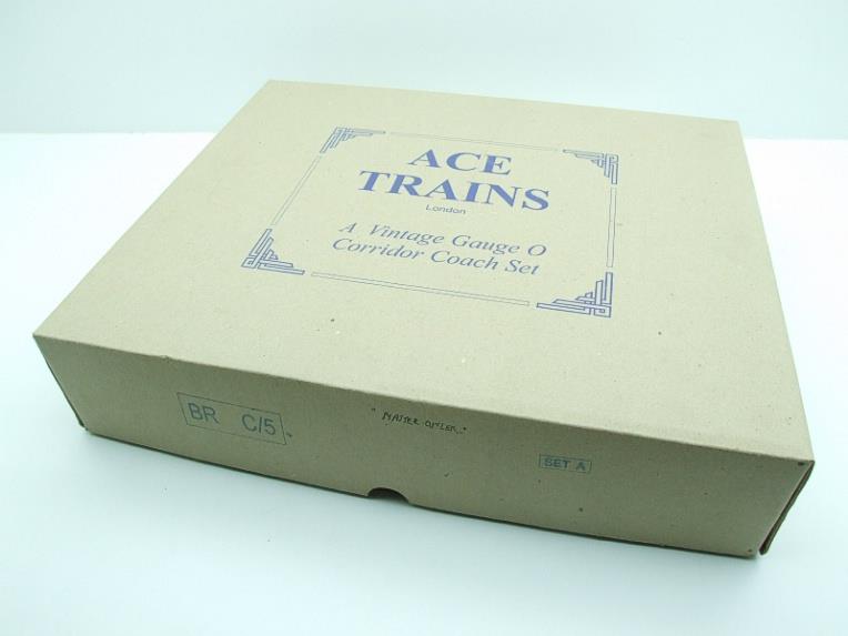 Ace Trains O Gauge C5 BR Mk1 Red & Cream Corridor x3 Coaches Set Boxed image 22