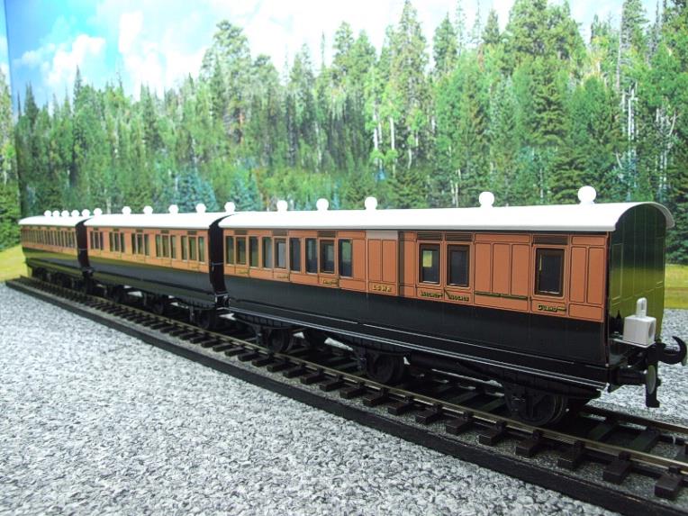 Ace Trains O Gauge C24 LSWR Six Wheeled Passenger Coaches x3 Set Boxed 2/3 Rail Set 6 image 12