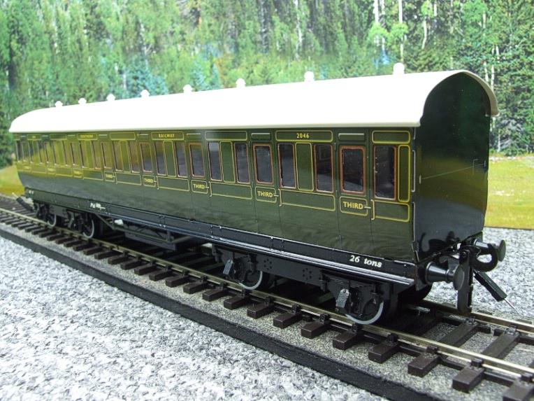 Darstaed O Gauge "SR" Southern Green Suburban Non Corridor Coach 3rd Class Passenger R/N 2046 image 13