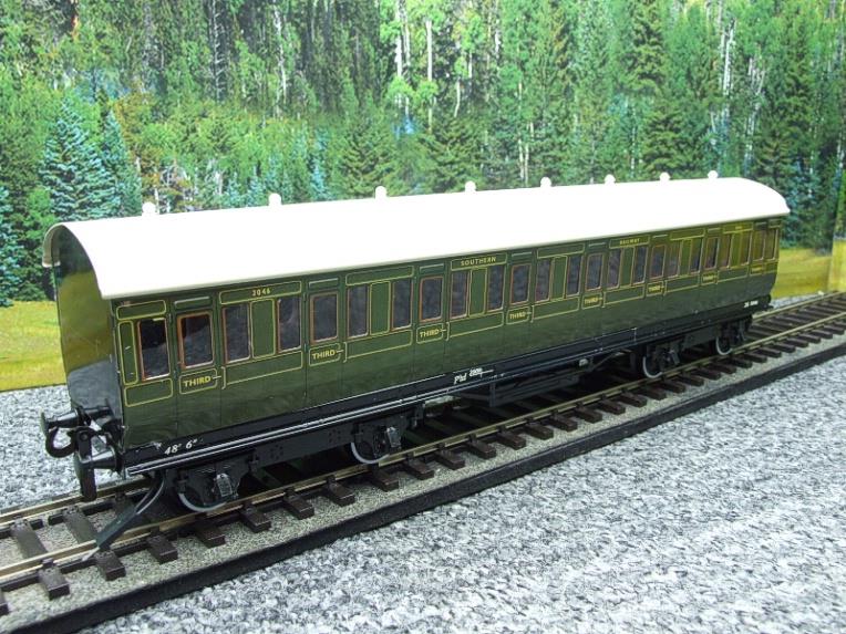 Darstaed O Gauge "SR" Southern Green Suburban Non Corridor Coach 3rd Class Passenger R/N 2046 image 14