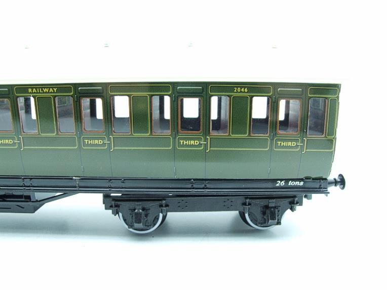 Darstaed O Gauge "SR" Southern Green Suburban Non Corridor Coach 3rd Class Passenger R/N 2046 image 15