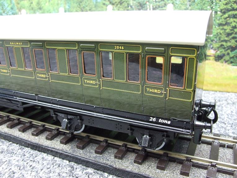 Darstaed O Gauge "SR" Southern Green Suburban Non Corridor Coach 3rd Class Passenger R/N 2046 image 17