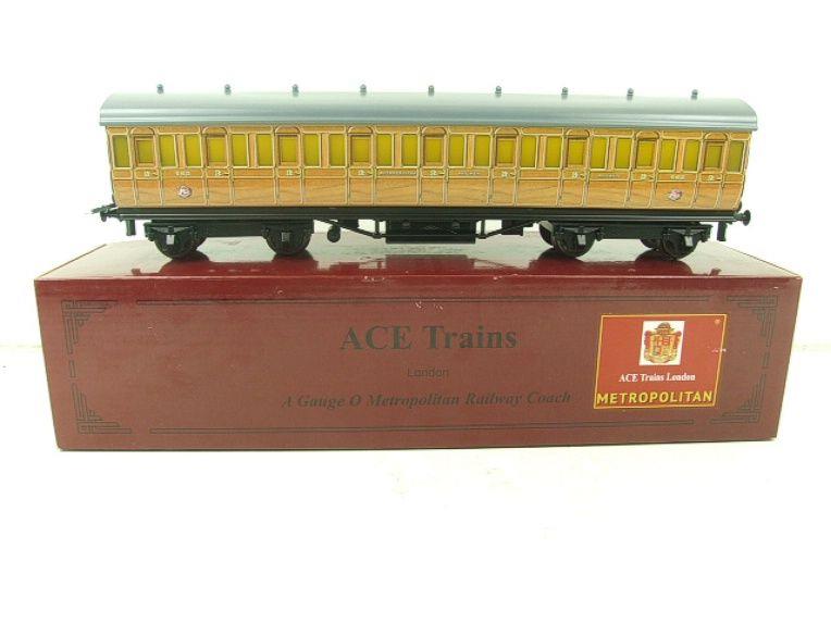 Ace Trains O Gauge C/26M3 LT Metropolitan All 3rd Metropolitan Passenger Coach R/N 465 Boxed image 1