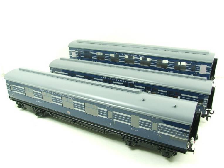 Ace Trains O Gauge C20-A LMS Blue Coronation Scot x3 Coaches, 2/3 Rail, All Metal, Set A, Bxd image 2
