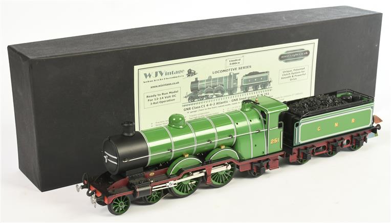 W.J Vintage - Raylo, O Gauge, GNR, Lined Green, Class C1 Atlantic, 4-4-2 Loco & Tender R/N 251 Bxd 2/3 Rail Running image 1