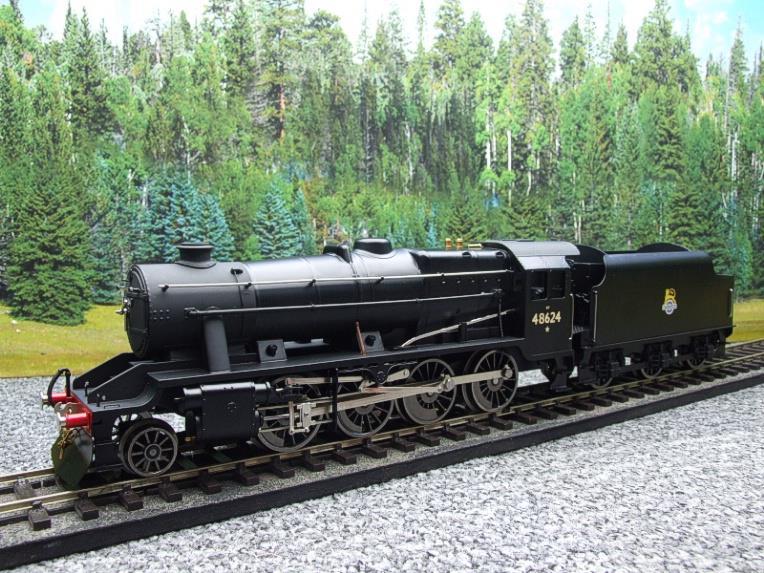 Ace Trains O Gauge E38E, Early Pre 56 BR Satin Black Class 8F, 2-8-0 Locomotive and Tender R/N 48624 image 15