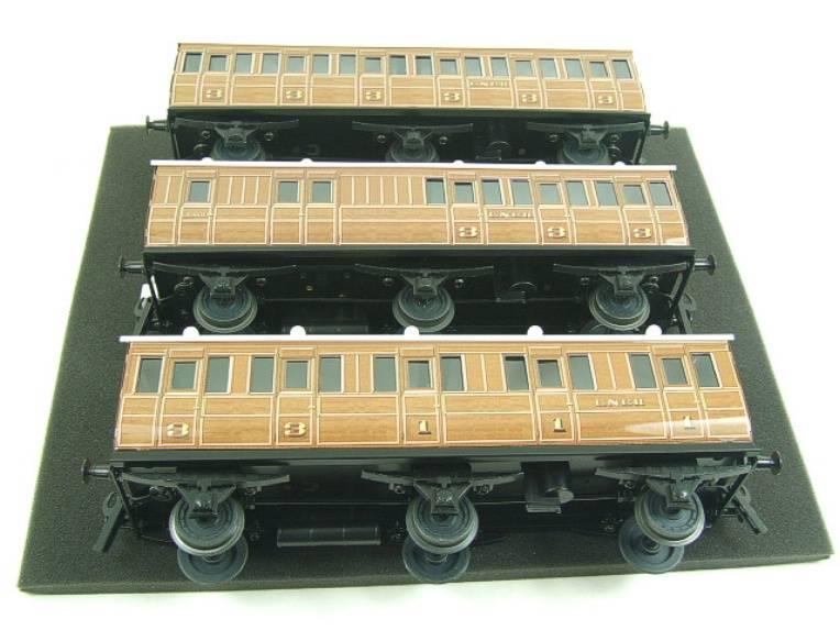 Ace Trains O Gauge C24 LNER Six Wheel White Clerestory Roof Clemenson x3 Coaches Set 2 Bxd image 19