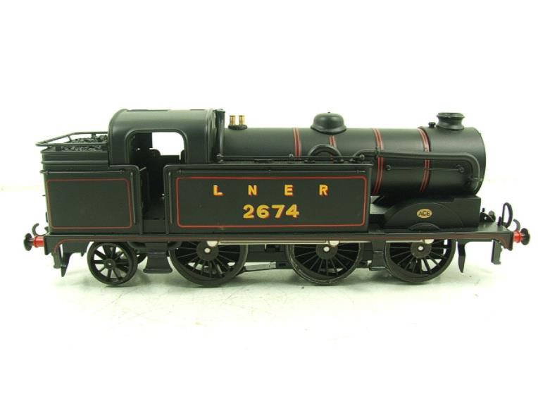 Ace Trains O Gauge E/11 LNER Satin Black N2 Class 0-6-2 Tank Loco R/N 2674 Electric 2/3 Rail Boxed image 7