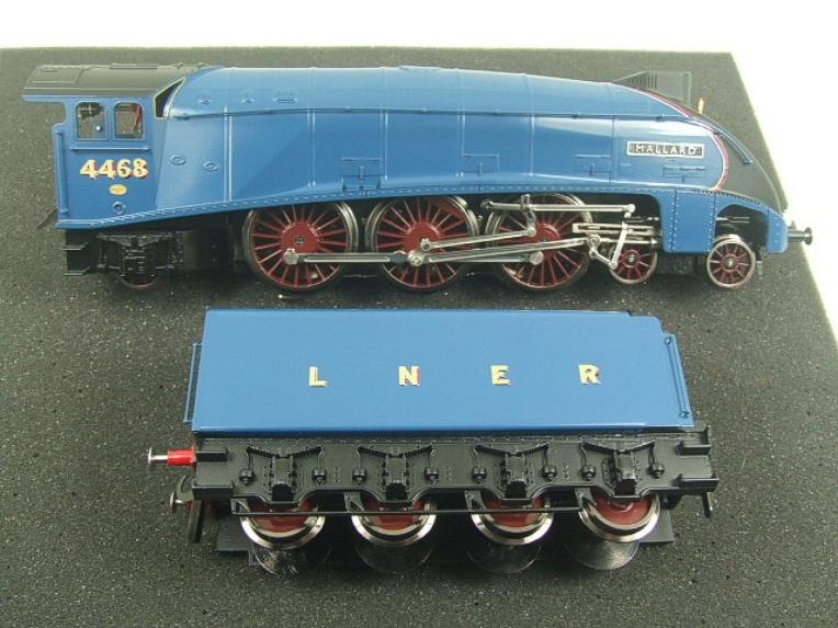 Darstaed O Gauge A4 Pacific LNER Garter Blue "Mallard" R/N 4468 Electric 3 Rail Boxed image 6
