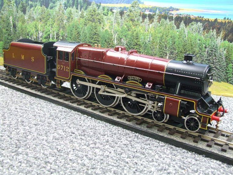 Ace Trains O Gauge E18C5 LMS Maroon Jubilee "Victory" R/N 5712 Electric 2/3 Rail Boxed image 17