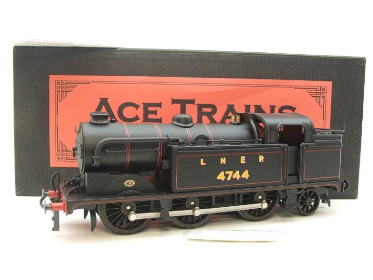 Ace Trains O Gauge E11A LNER Satin Black N2 Class 0-6-2 Tank Loco R/N 4744 Electric 2/3 Rail Boxed image 20