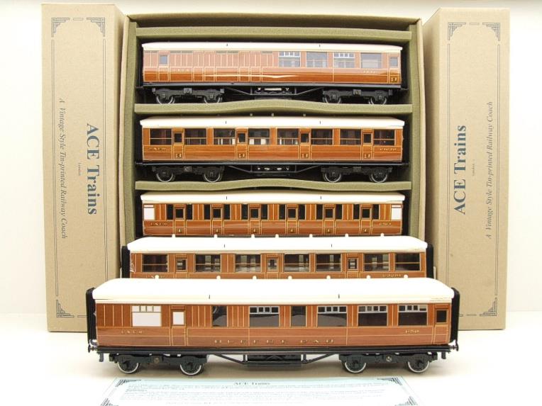 Ace Trains O Gauge C4 LNER Set A + Buffett  & Comp "The Flying Scotsman" x5 Corridor Coaches Set image 22