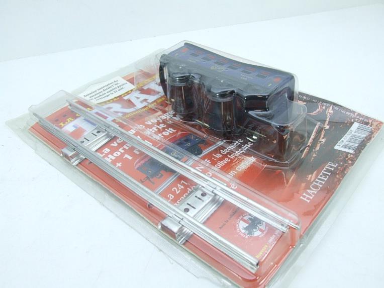 Hornby Hachette Series French O Gauge No.62 Blue Red Roof Voiture "Saloon" 1st Class Coach NEW Pack image 13