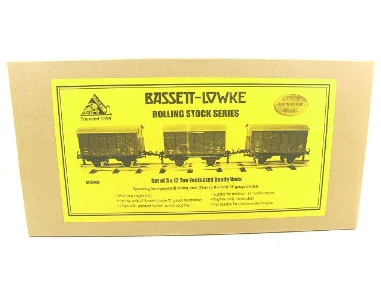 Bassett Lowke O Gauge BL99030 Rolling Stock Series Ventilated Vans x3 Set Boxed image 12