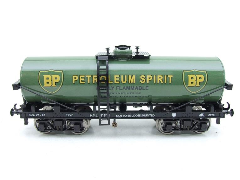 Darstaed O Gauge Bogie Tanker Green "BP" Petroleum Spirit 2/3 Rail Running Boxed image 11