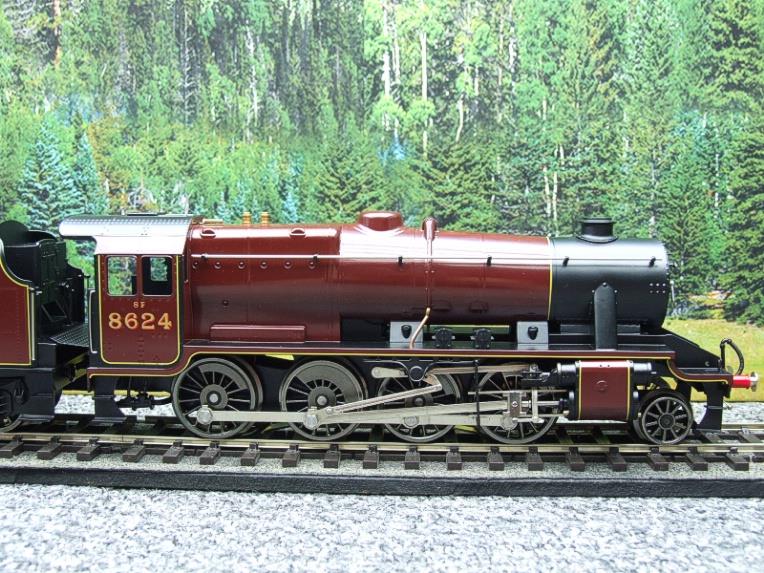 Ace Trains O Gauge E38A, LMS Lined Gloss Maroon Class 8F, 2-8-0 Locomotive and Tender R/N 8624 image 12