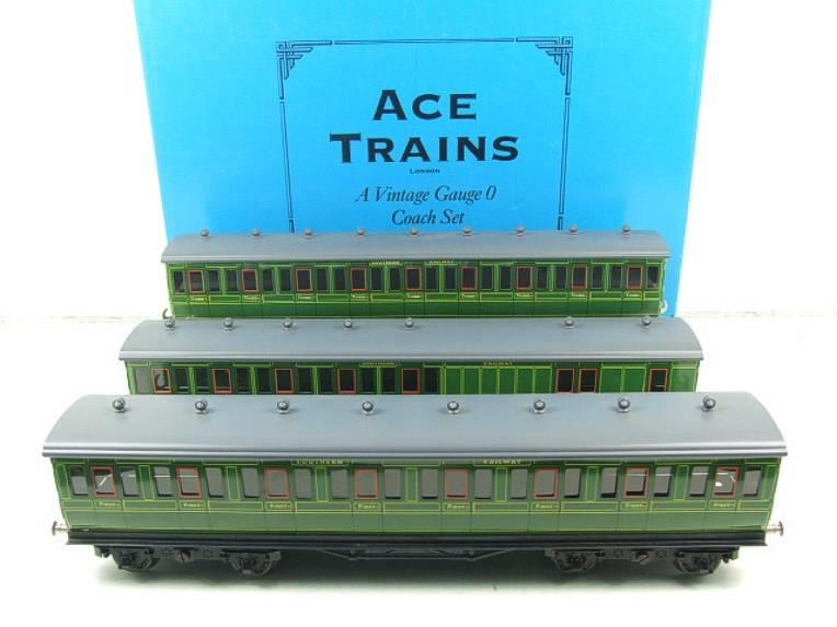 Ace Trains O Gauge "Southern" SR Green C1 Non Corridor Coaches x3 Set Boxed image 15