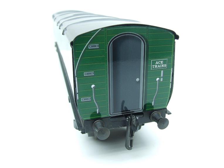 Ace Trains Wright Overlay Series O Gauge SR Southern Green "Luggage Van" Coach R/N 2464 Boxed image 12