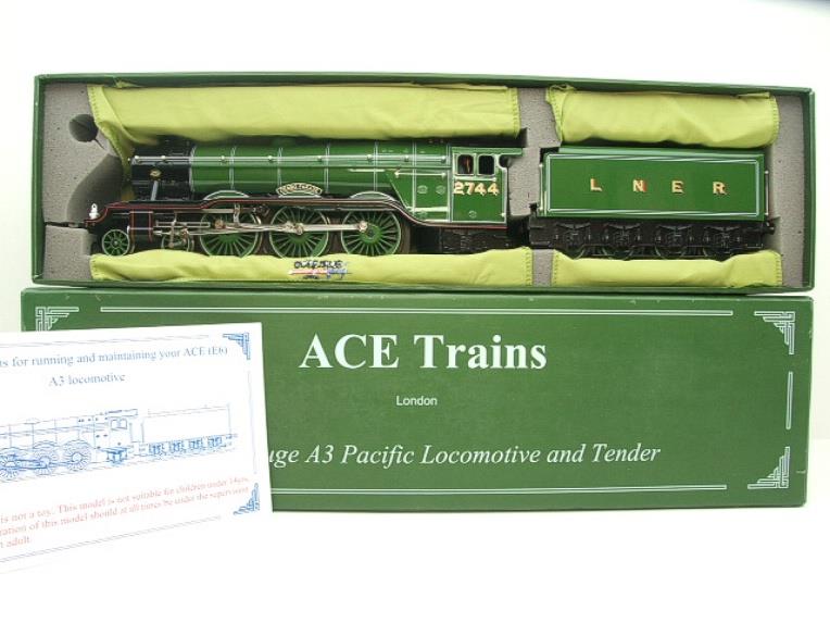Ace Trains O Gauge E6 A3 Pacific LNER Green "Grand Parade" R/N 2744 Boxed 3 Rail image 17