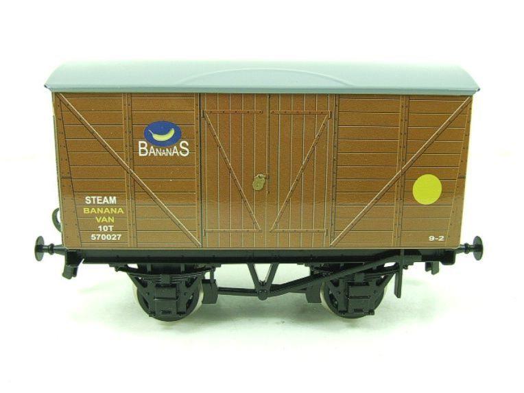 Ace Trains O Gauge G2 Van Series Private Owner BR "Bananas" Van R/N 570027 image 1