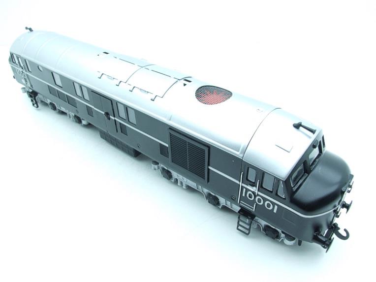 Ace Trains O Gauge E39C2 Semi Gloss Black Silver roof & bogies. No Logo R/N 10001 image 11