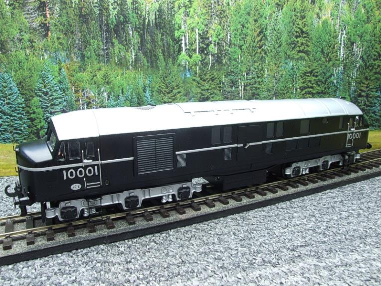 Ace Trains O Gauge E39C2 Semi Gloss Black Silver roof & bogies. No Logo R/N 10001 image 12