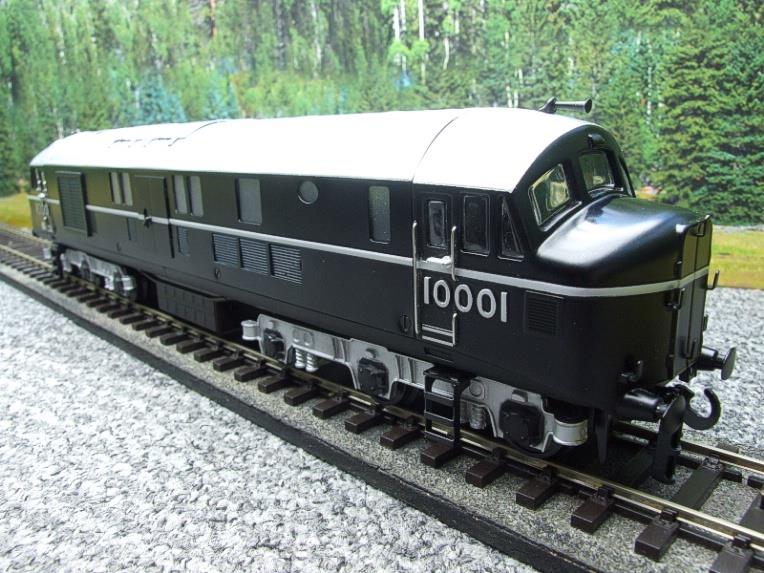 Ace Trains O Gauge E39C2 Semi Gloss Black Silver roof & bogies. No Logo R/N 10001 image 15