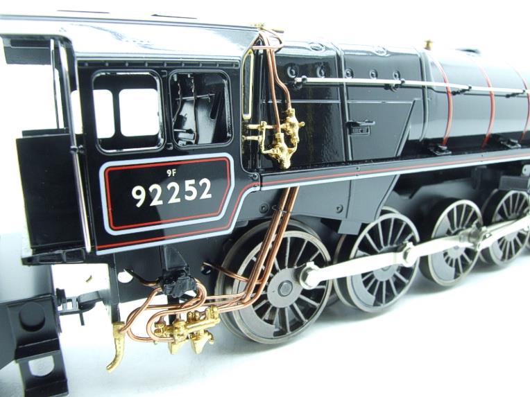 Ace Trains O Gauge E28/B4 BR 9F Loco & Tender "Timothy Hawkworth" R/N 92252 Electric 2/3 Rail Brand NEW Boxed image 14