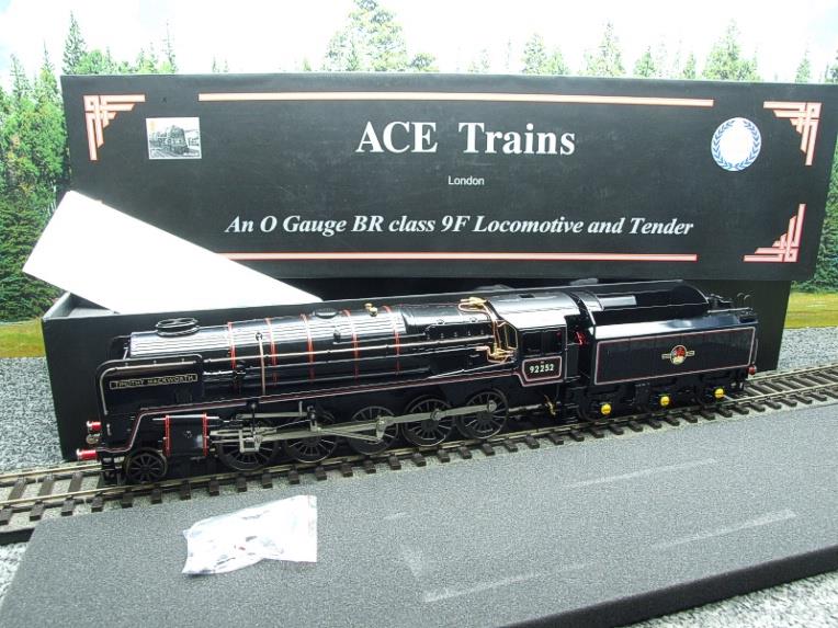 Ace Trains O Gauge E28/B4 BR 9F Loco & Tender "Timothy Hawkworth" R/N 92252 Electric 2/3 Rail Brand NEW Boxed image 22
