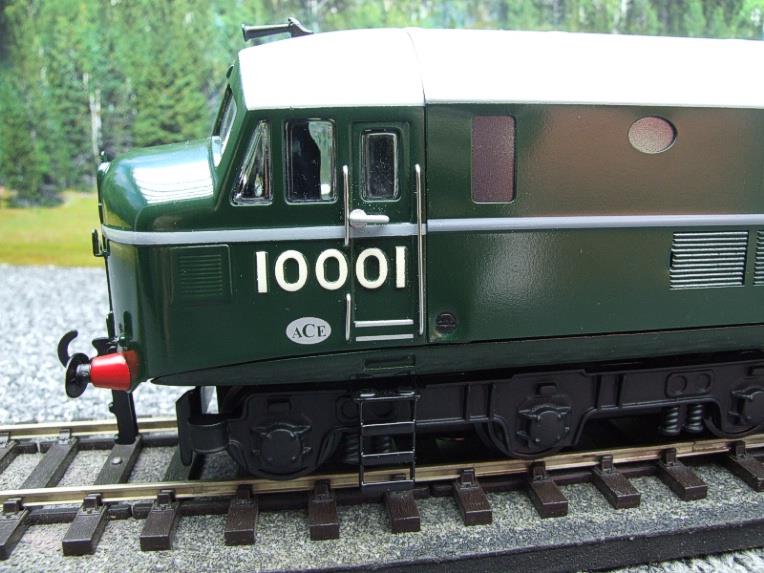 Ace Trains O Gauge E39D3 BR Gloss Green Egg Shell Waistband & Grey roof Post-56 R/N 10001 Co-Co Diesel Loco 2/3 Rail New Boxed image 7