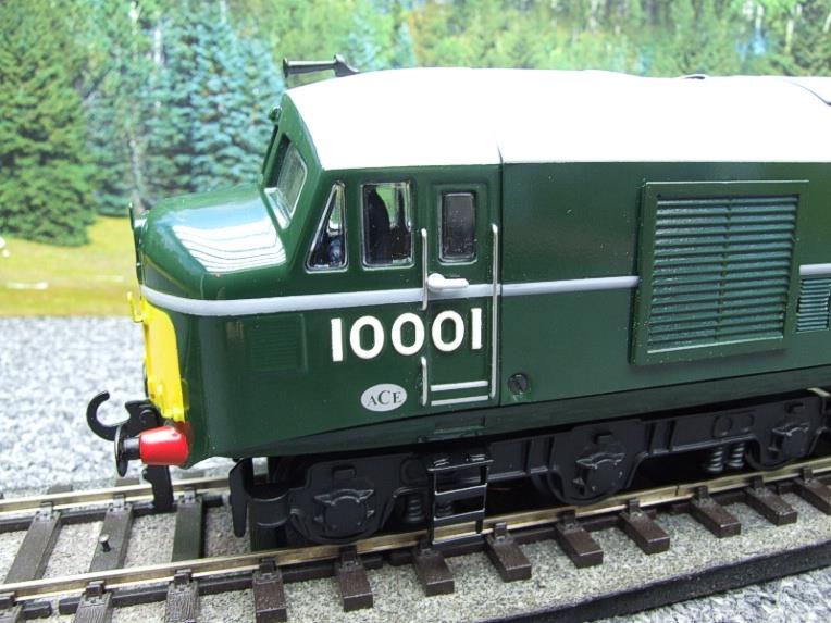 Ace Trains O Gauge E39D2 BR Gloss Green Egg Shell Waistband & Grey roof & Small Yellow End Panels R/N 10001 Post-56 image 4