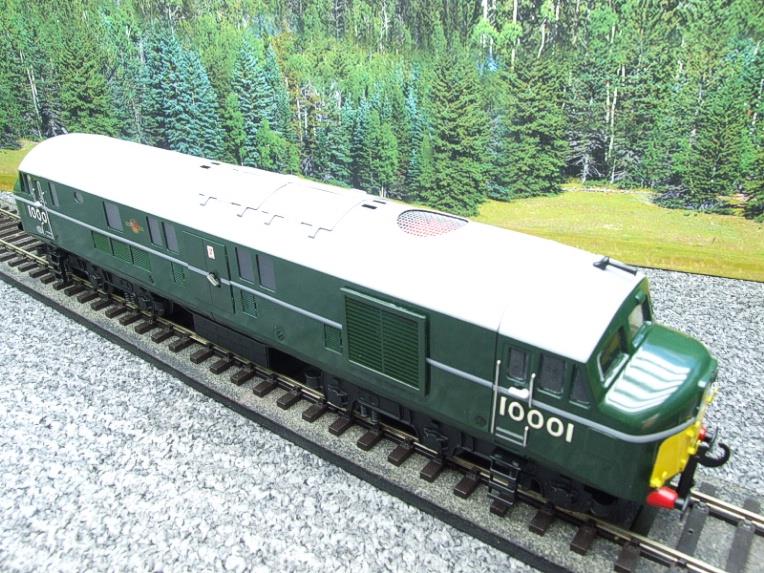 Ace Trains O Gauge E39D2 BR Gloss Green Egg Shell Waistband & Grey roof & Small Yellow End Panels R/N 10001 Post-56 image 11