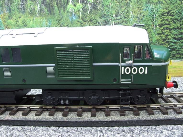 Ace Trains O Gauge E39D2 BR Gloss Green Egg Shell Waistband & Grey roof & Small Yellow End Panels R/N 10001 Post-56 image 14