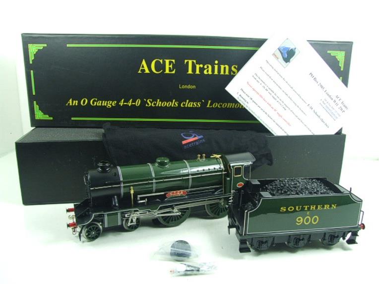 Ace Trains O Gauge E10/A1 Schools Class SR Loco & Tender "Whitgift" R/N 916, Electric 2/3 Rail Boxed image 3