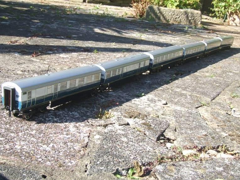 Ace Trains O Gauge C7 LNER "Record Breaking Set" Articulated x6 Coaches Coronation Set 3 Rail image 14