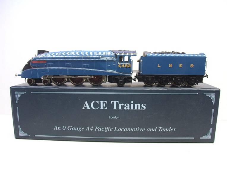 Ace Trains O Gauge E4 LNER A4 Pacific "Golden Eagle" R/N 4482 Electric 3 Rail Boxed image 1